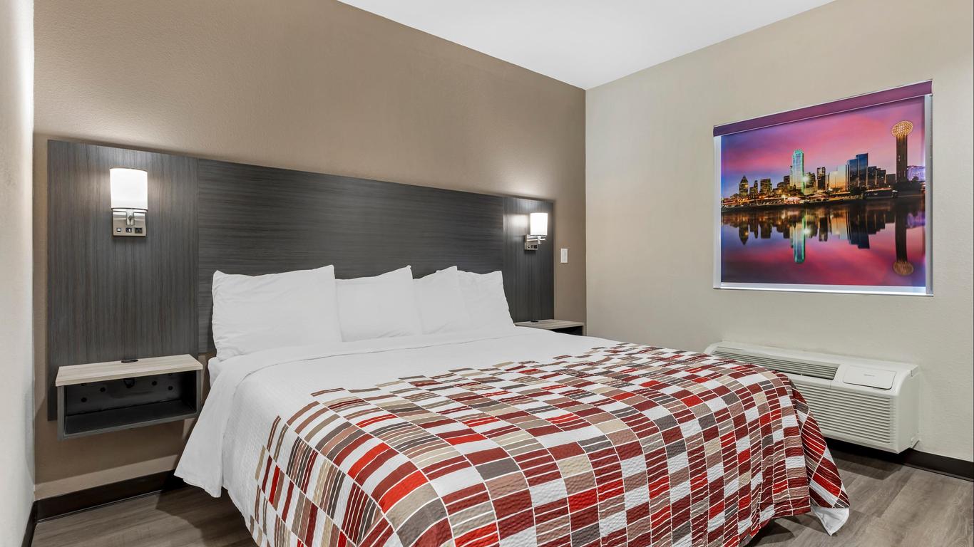 Red Roof Inn Hutchins