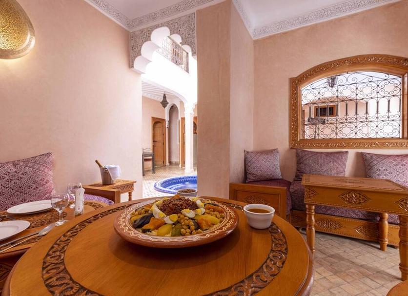Dining room Photo