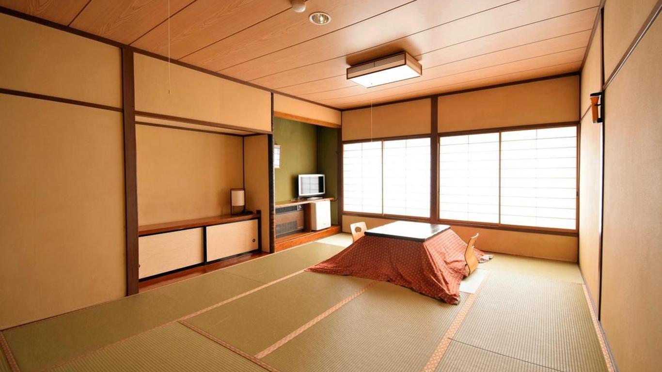 Kusatsu Onsen Kikusuiso