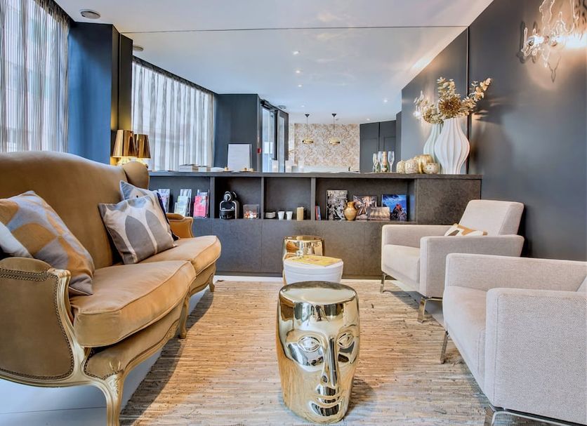 Lounge Photo