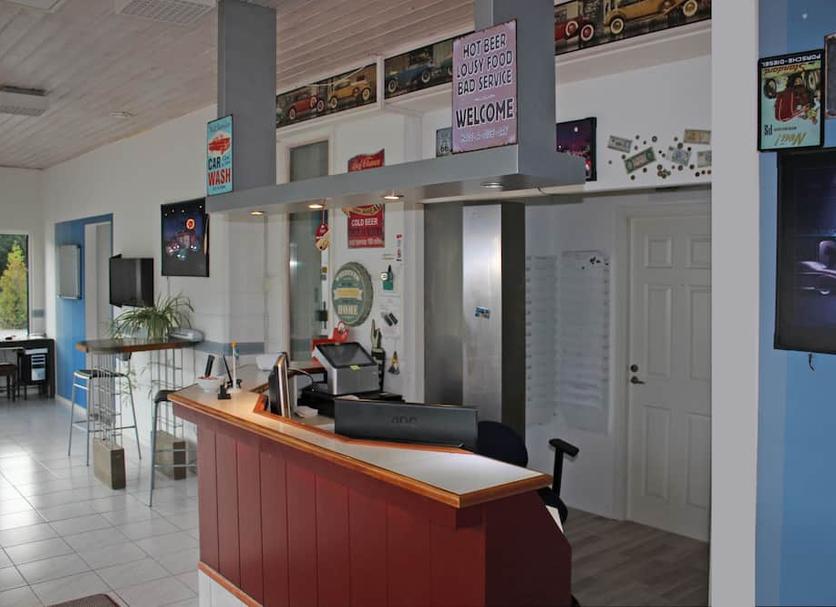 Front desk Photo