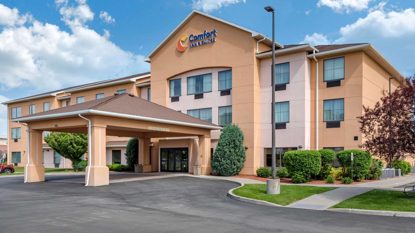 Comfort Inn & Suites Farmington - Victor