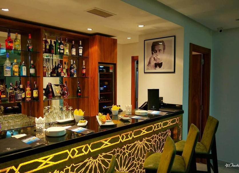 Bar Photo