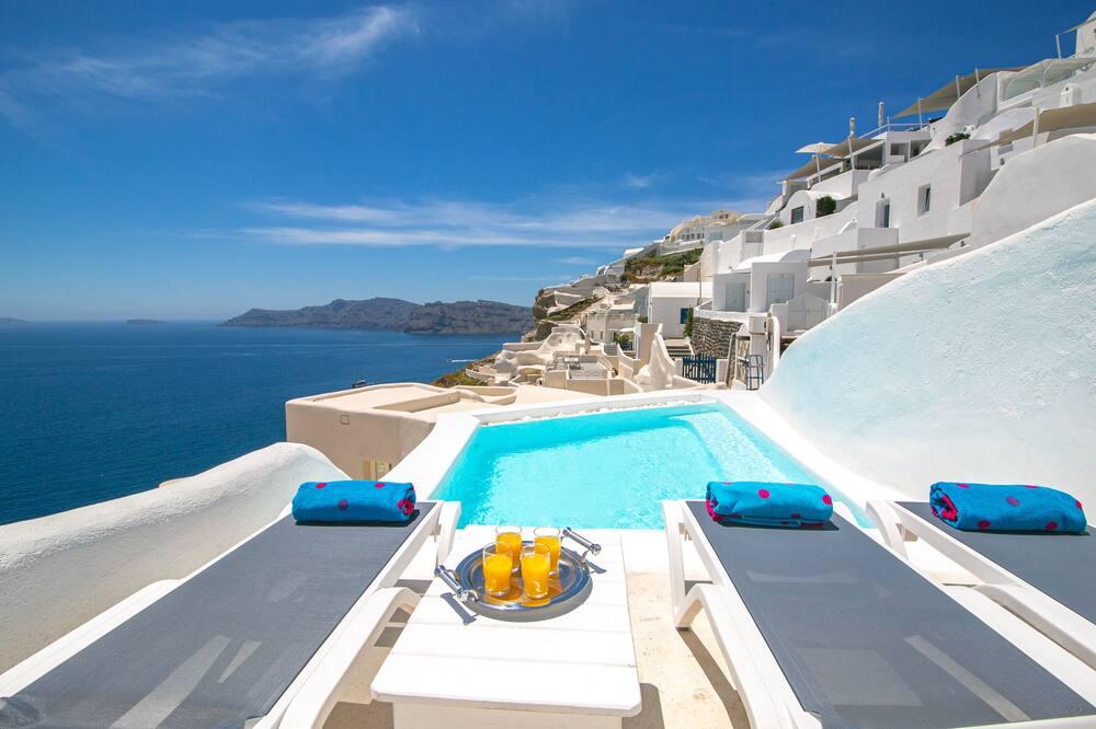 Tag someone you would bring here🥂📍Echoes Luxury Suites,  Santorini#santorini #echoesluxur - YouTube