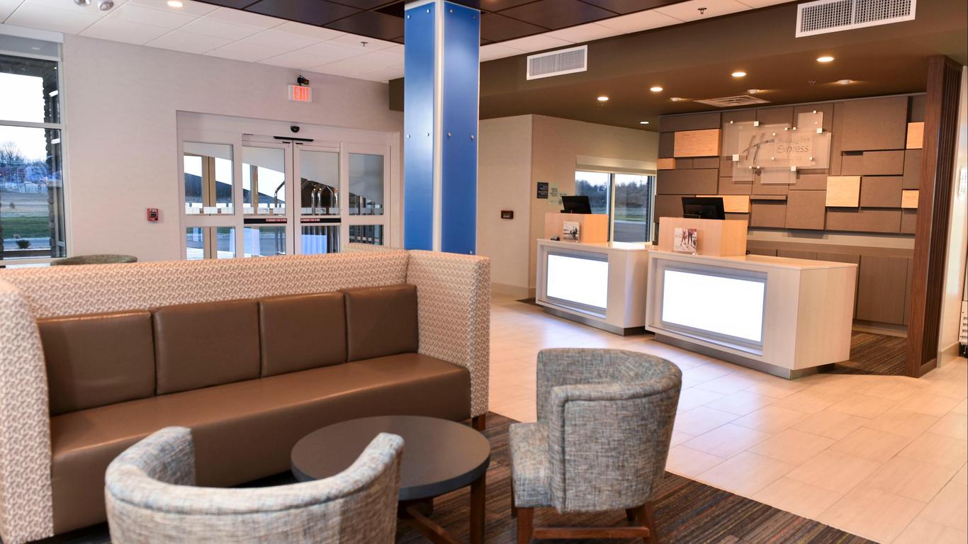 Holiday Inn Express & Suites Madisonville