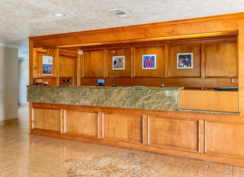 Front desk Photo