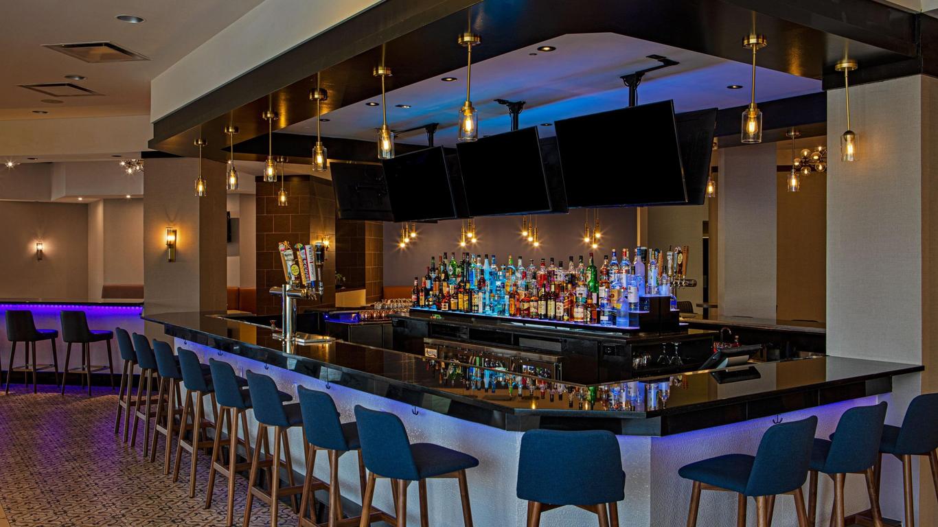 Sheraton Edison from $40. Edison Hotel Deals & Reviews - KAYAK