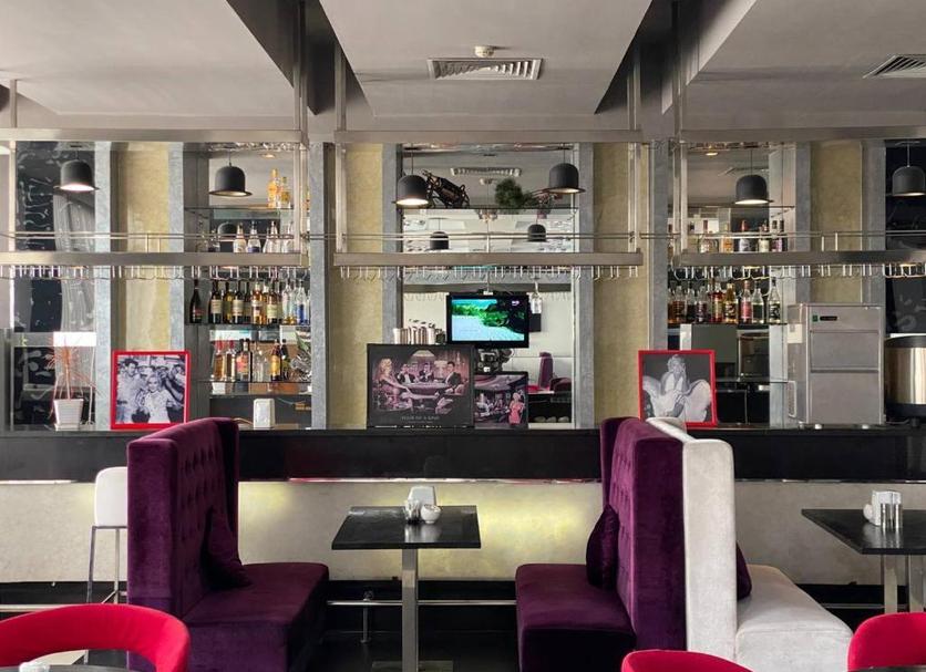 Bar Photo