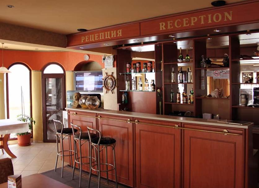 Bar Photo