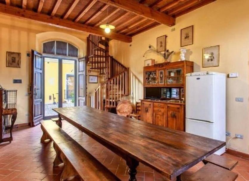 Dining room Photo