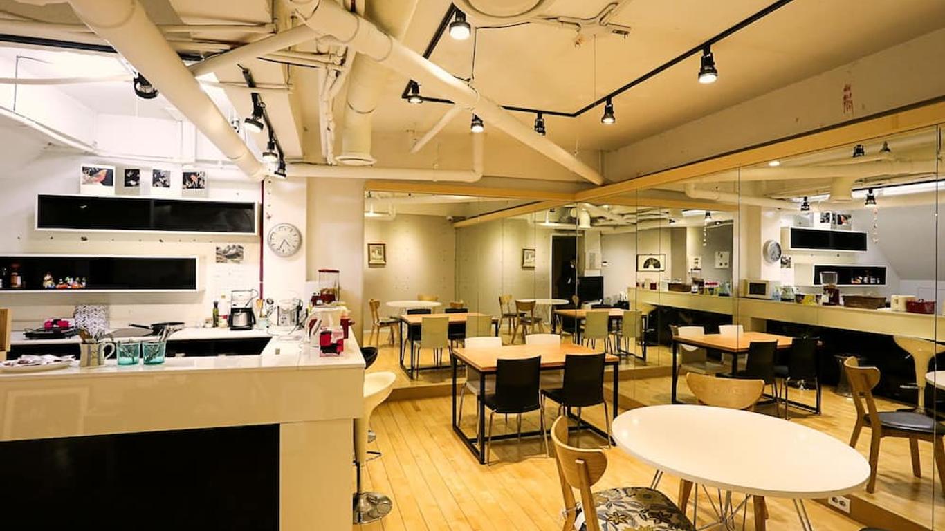 Mama Guesthouse Myeongdong