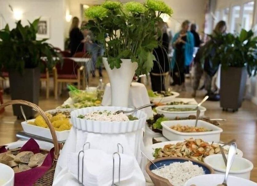 Buffet Photo