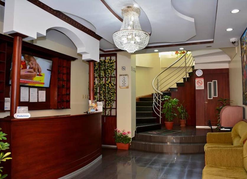 Front desk Photo