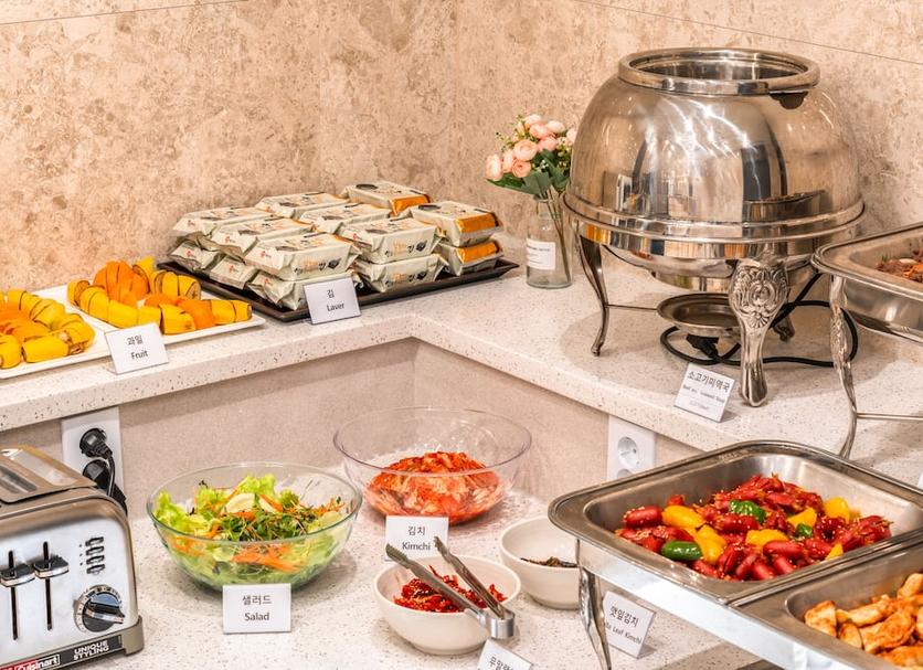 Buffet Photo