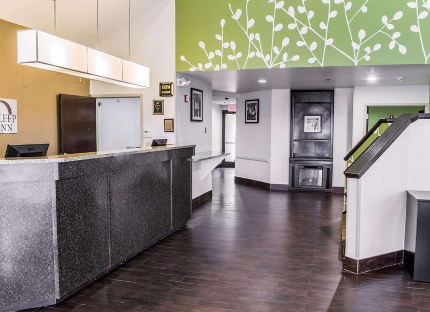 Front desk Photo