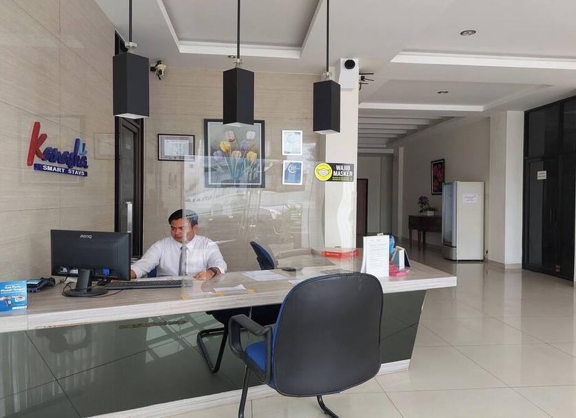 Front desk Photo