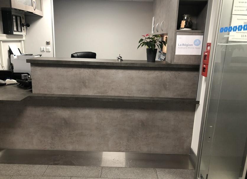 Front desk Photo