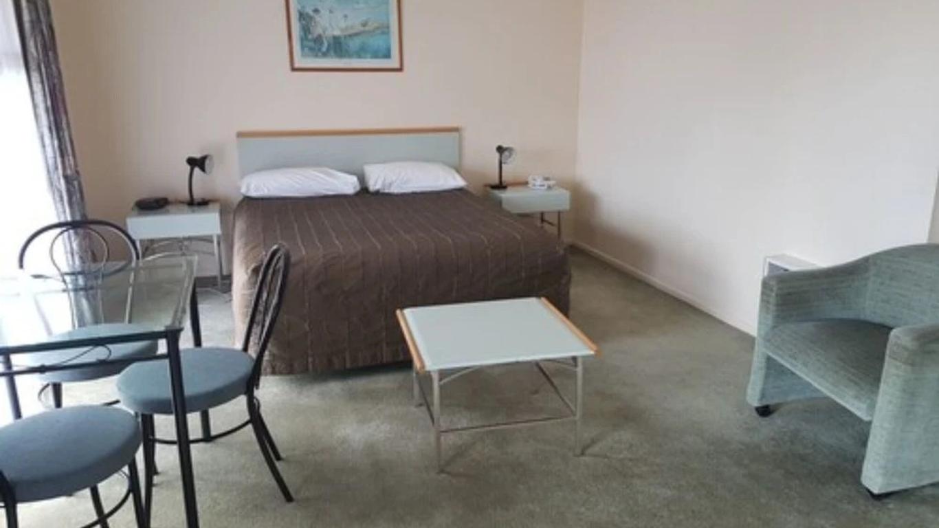 Pavilion Motel & Conference Centre