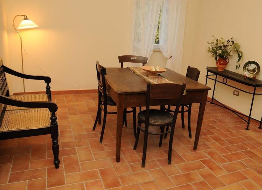 Dining room Photo