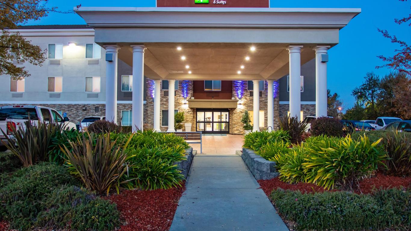 Holiday Inn Express Hotel & Suites Roseville-Galleria Area, An IHG Hotel