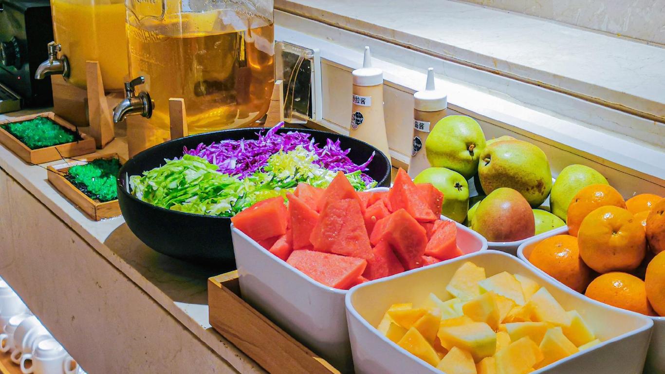 Ji Hotel Shanghai Hongqiao Hub Songhong Road Metro Station