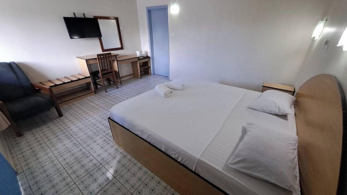 Funworld Plaza Hotel