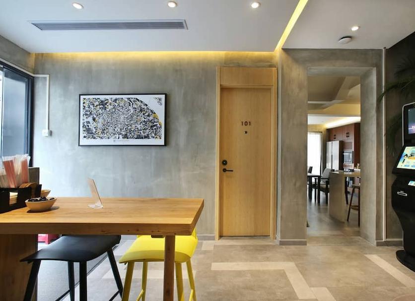 Dining room Photo