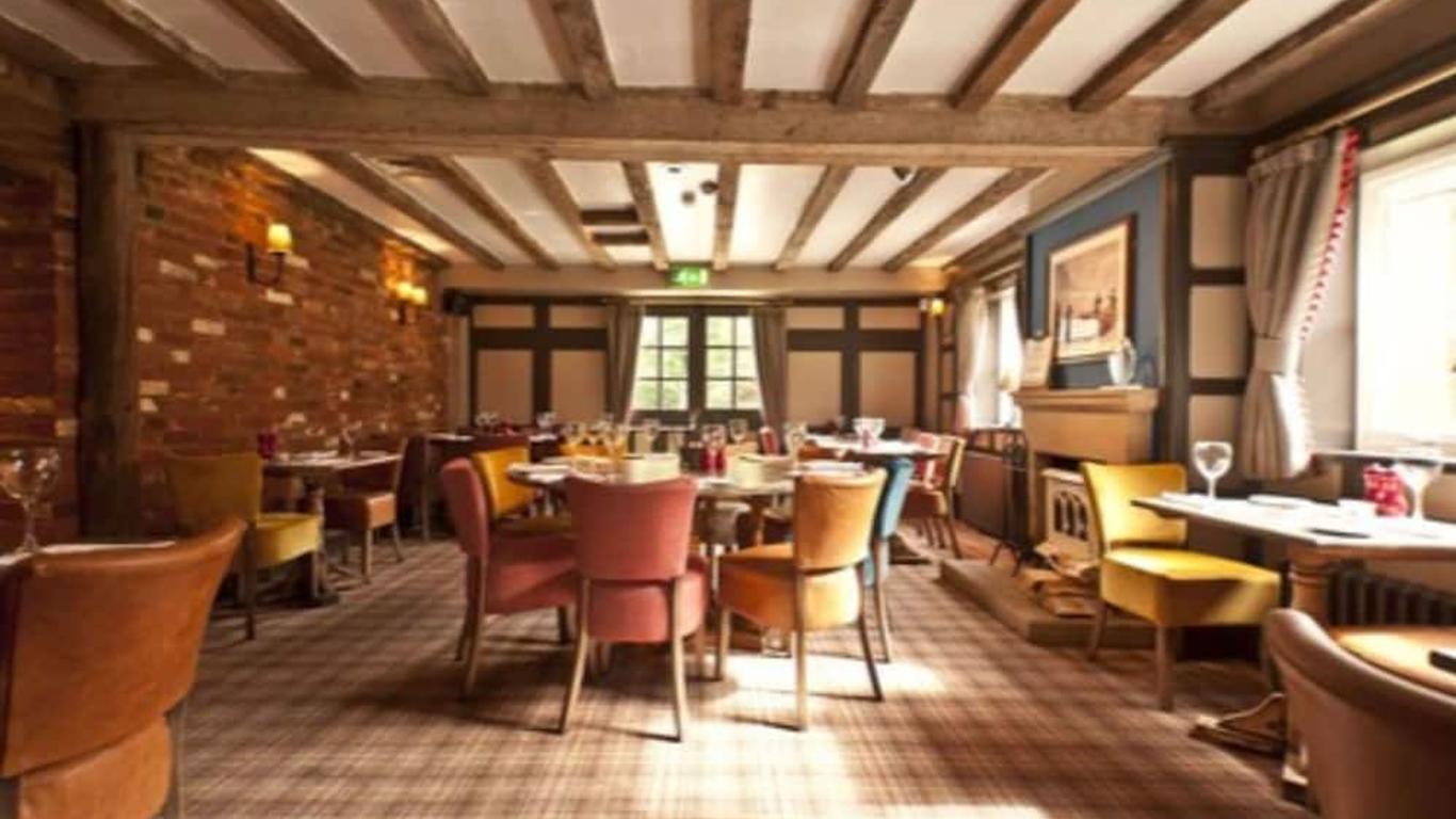 The Crown Pub, Dining & Rooms