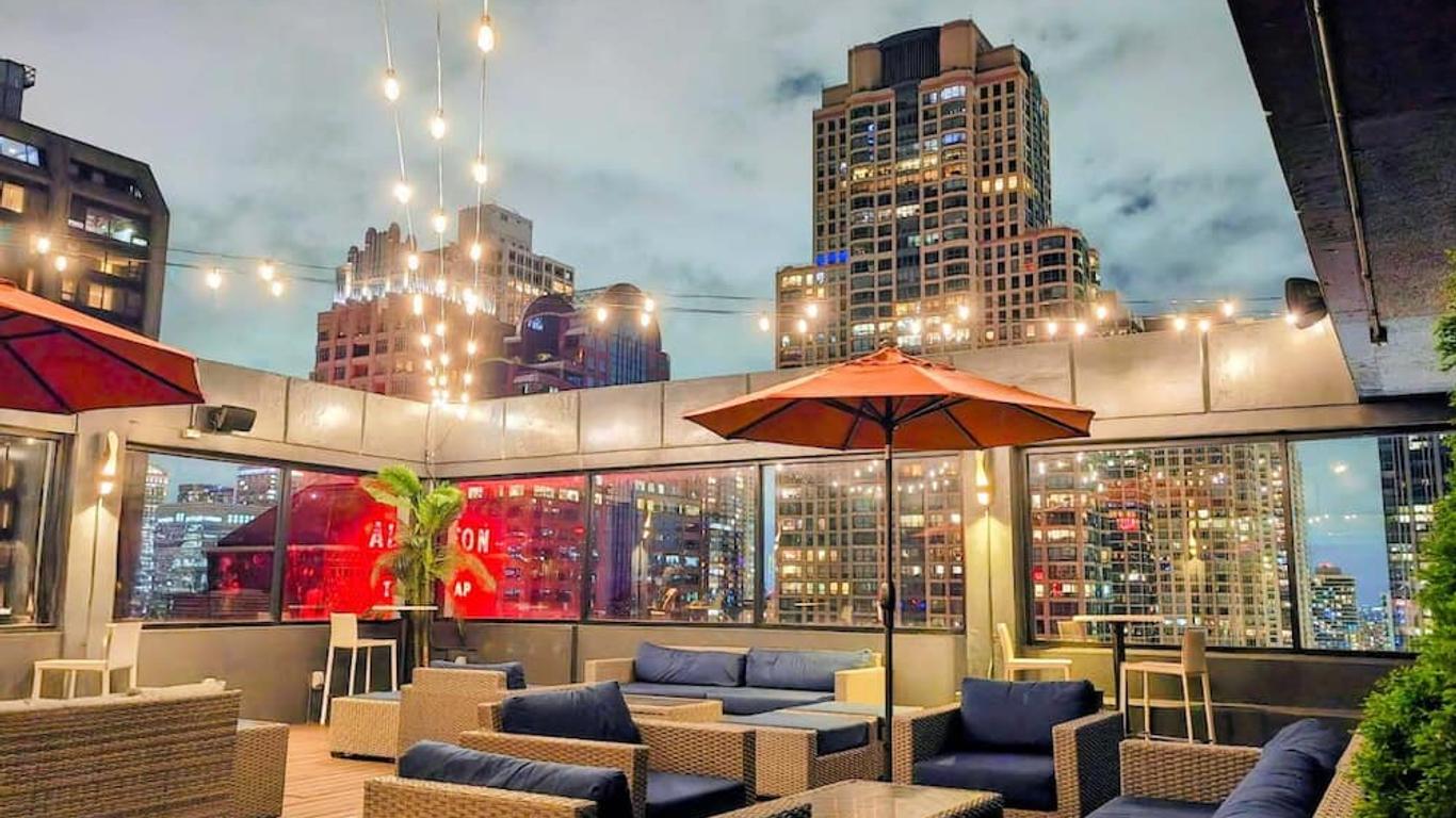 The Chicago Hotel Collection - Magnificent Mile