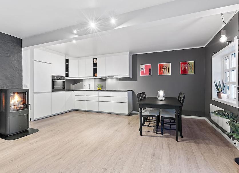 Kitchen Photo