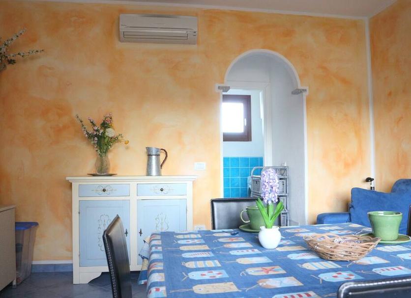 Dining room Photo