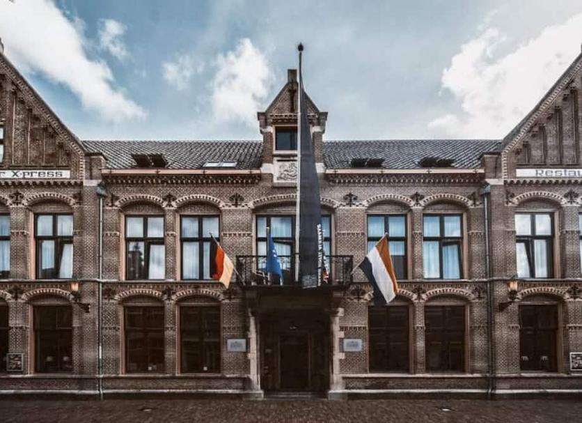 Building Photo