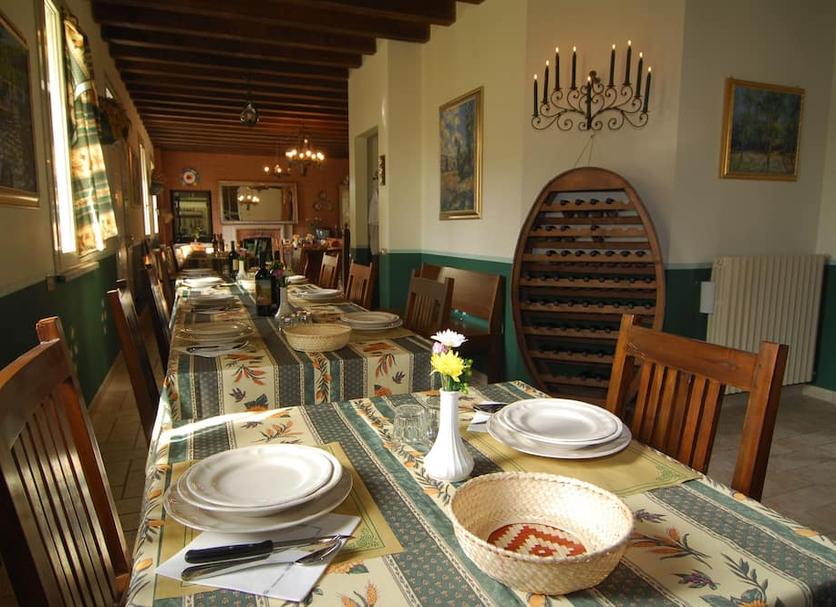 Dining room Photo