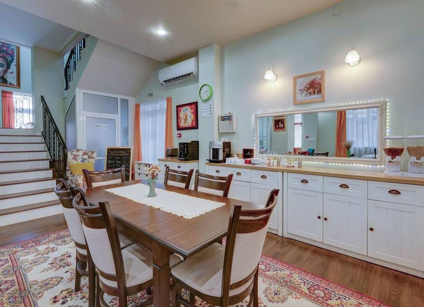 Dining room Photo