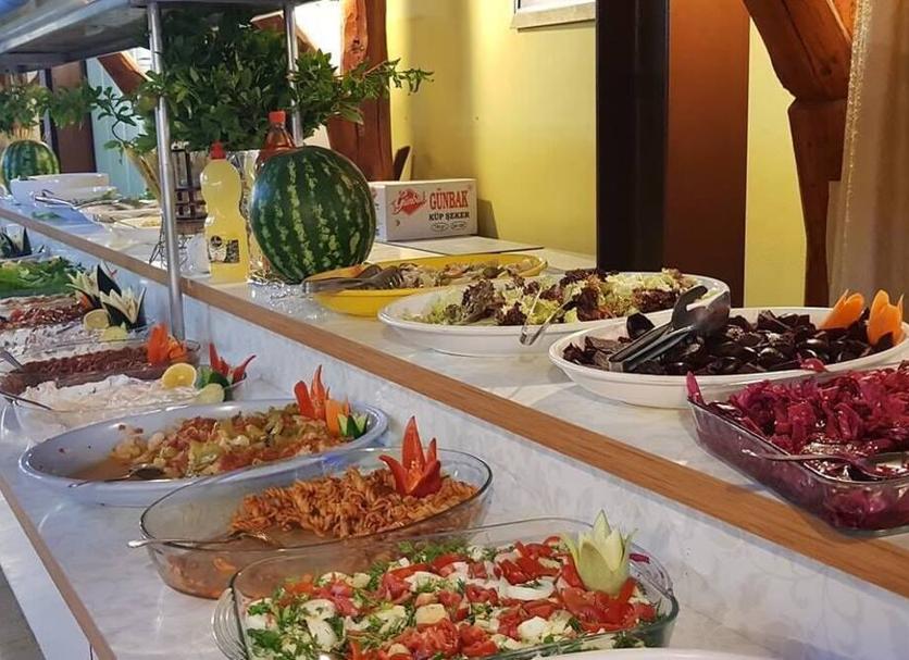 Buffet Photo