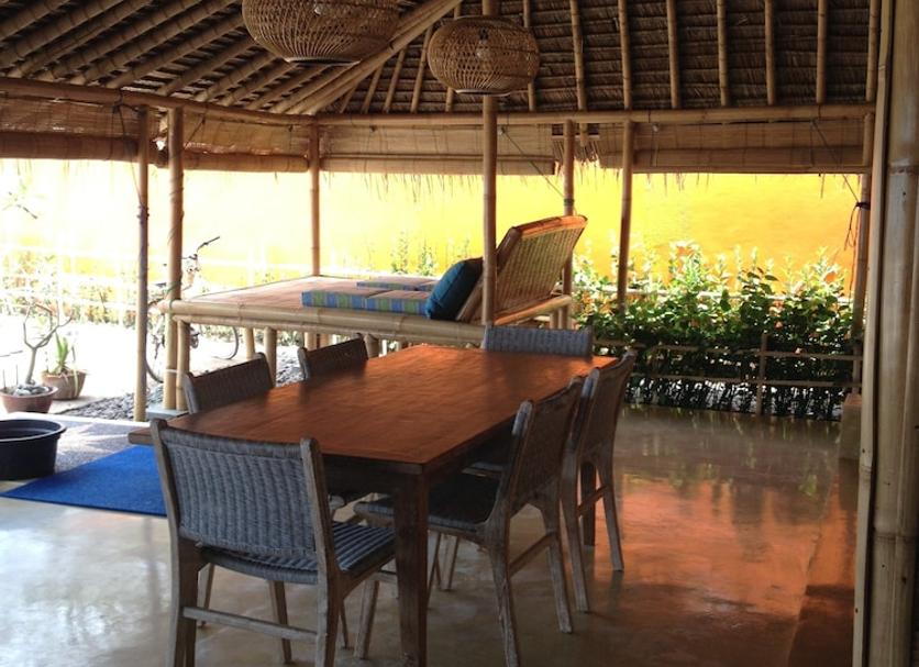 Dining room Photo