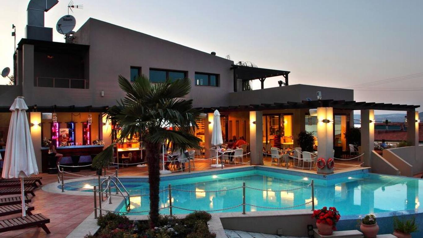 Tesoro Hotel