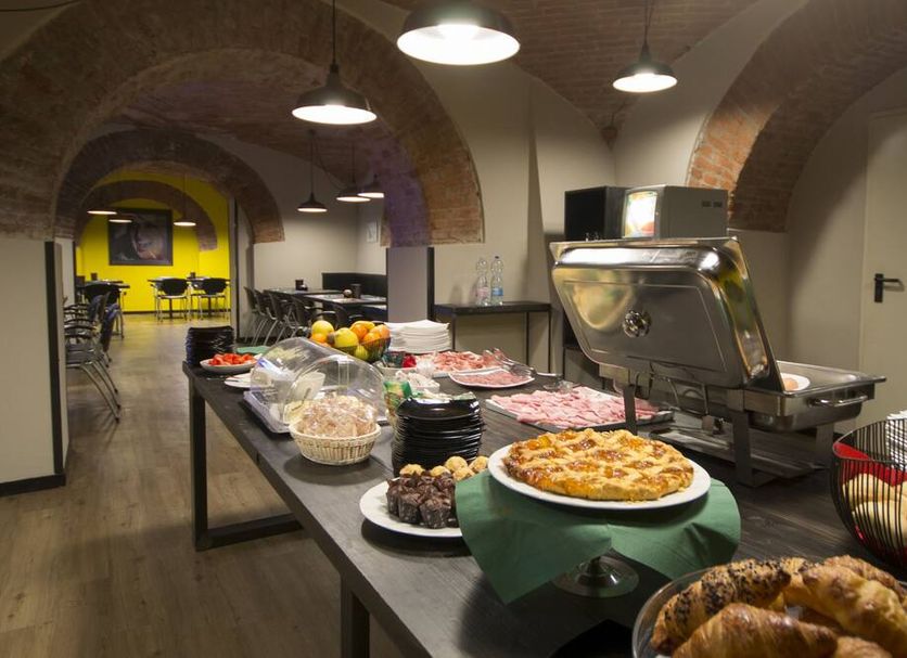 Buffet Photo