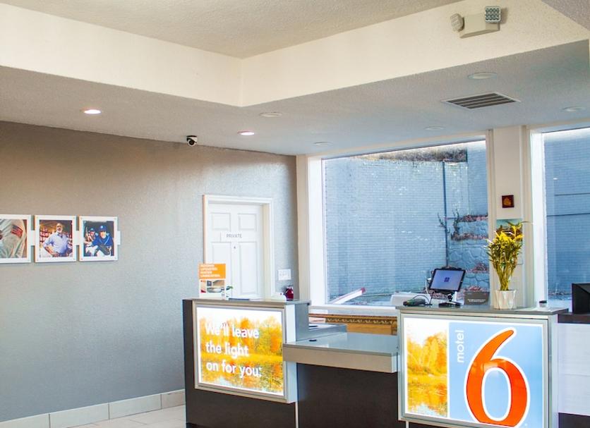 Front desk Photo