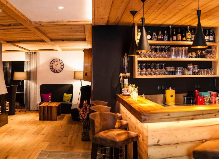 Bar Photo