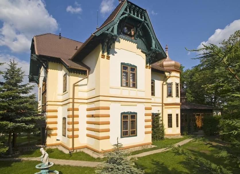 Building Photo