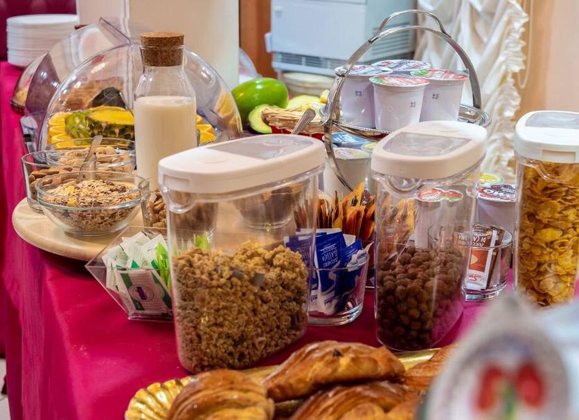 Buffet Photo