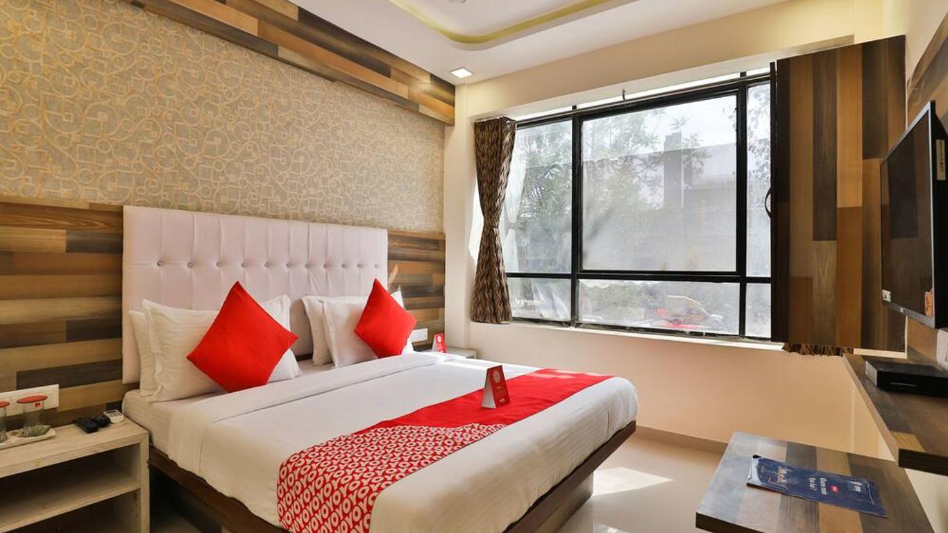 OYO 12654 Hotel Sunshine