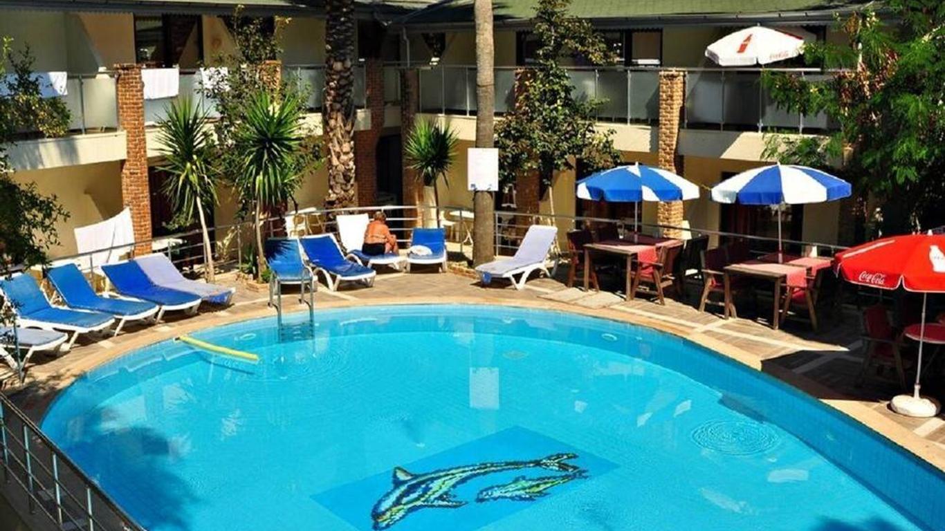 Tropic Beach Club Side Hotel