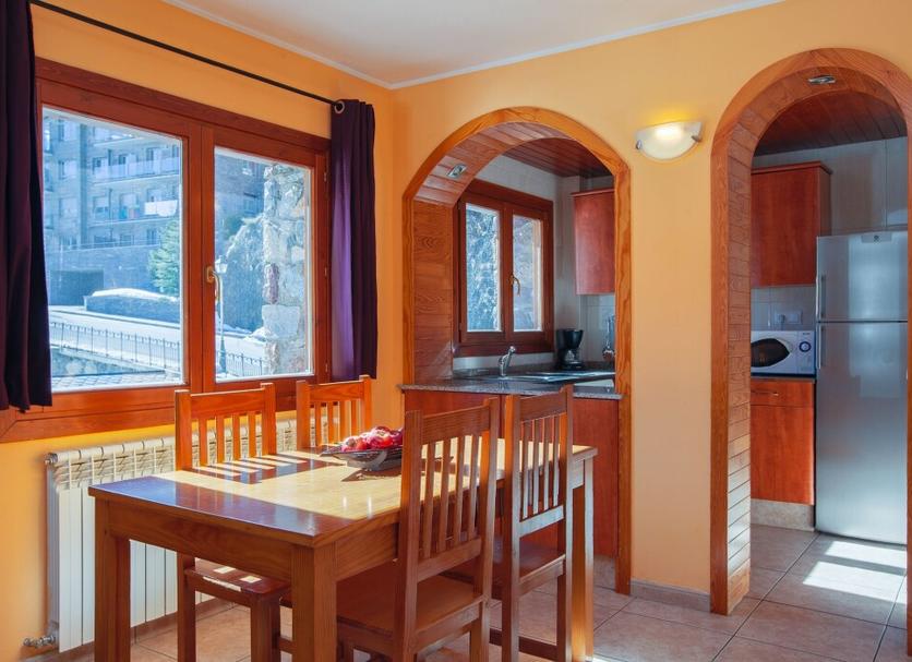 Dining room Photo