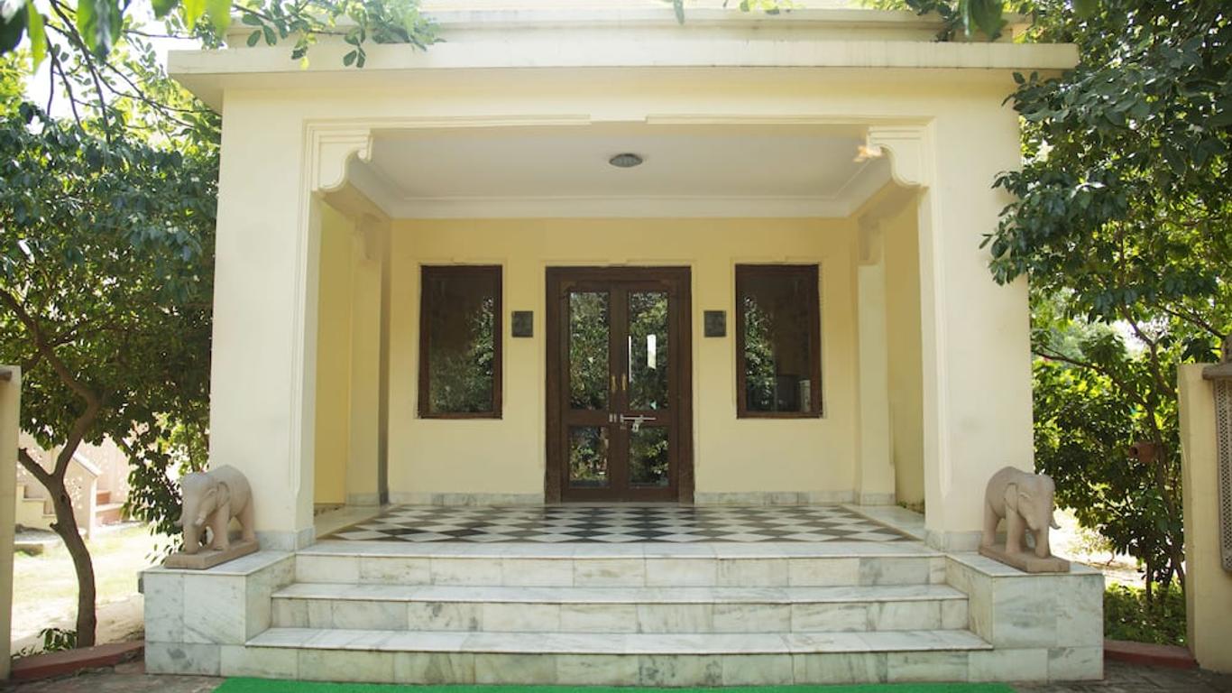 Dhawala Resort By Aamod