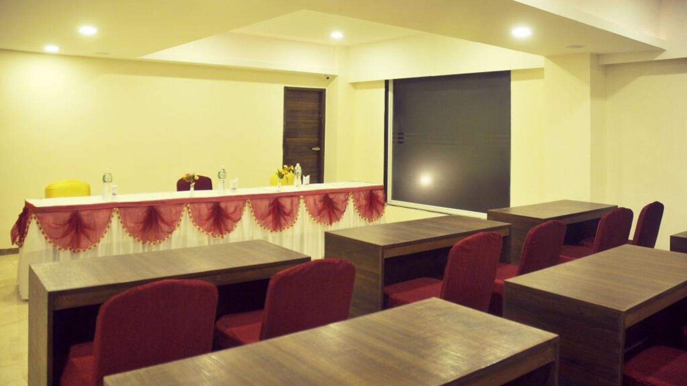 The Grand Eden Hotel