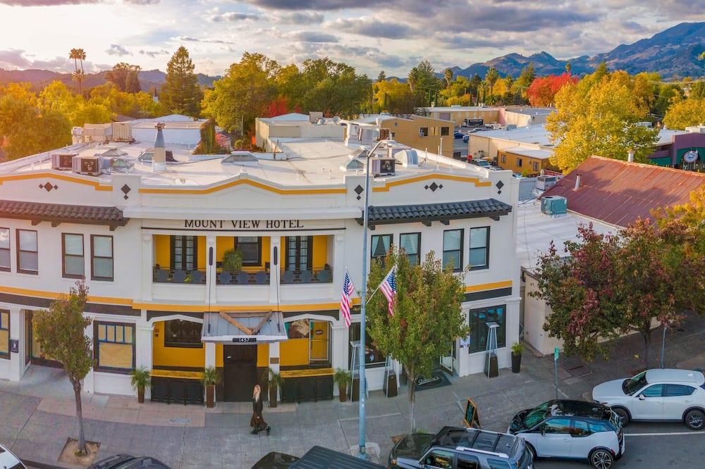 Mount View Hotel & Spa from $199. Calistoga Hotel Deals & Reviews
