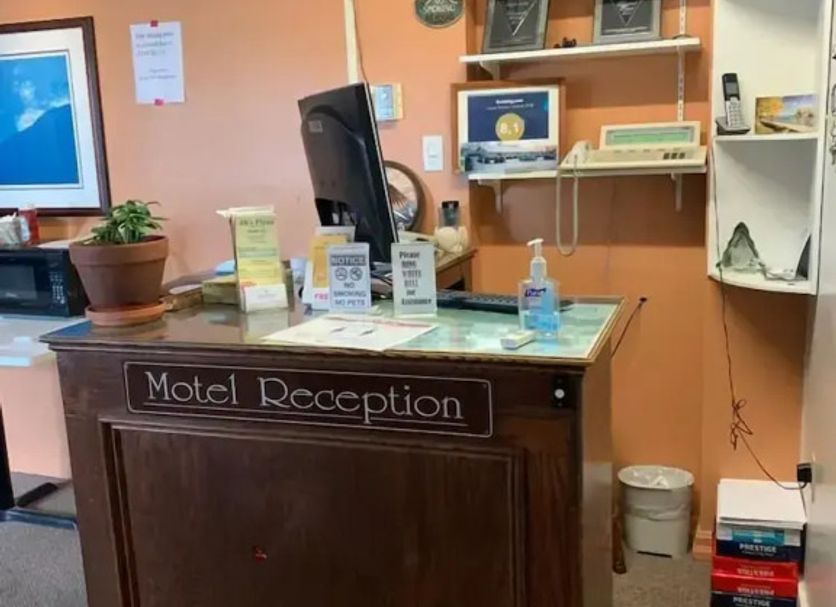 Front desk Photo