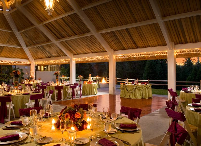 Banquet hall Photo
